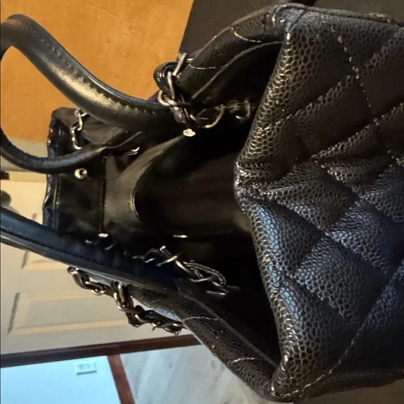 Large quilted tote bag with removable bag organizer - Picture 7 of 11